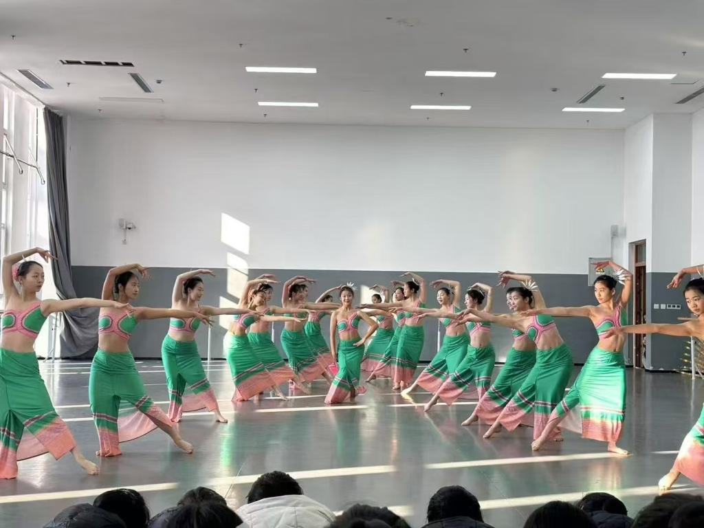 16050